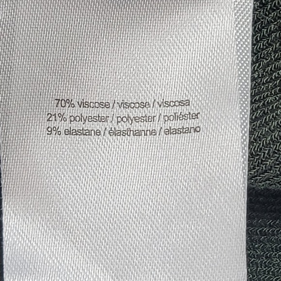 Halston Green V Neck Knit Tank Top Woman's Size M - Picture 6 of 6